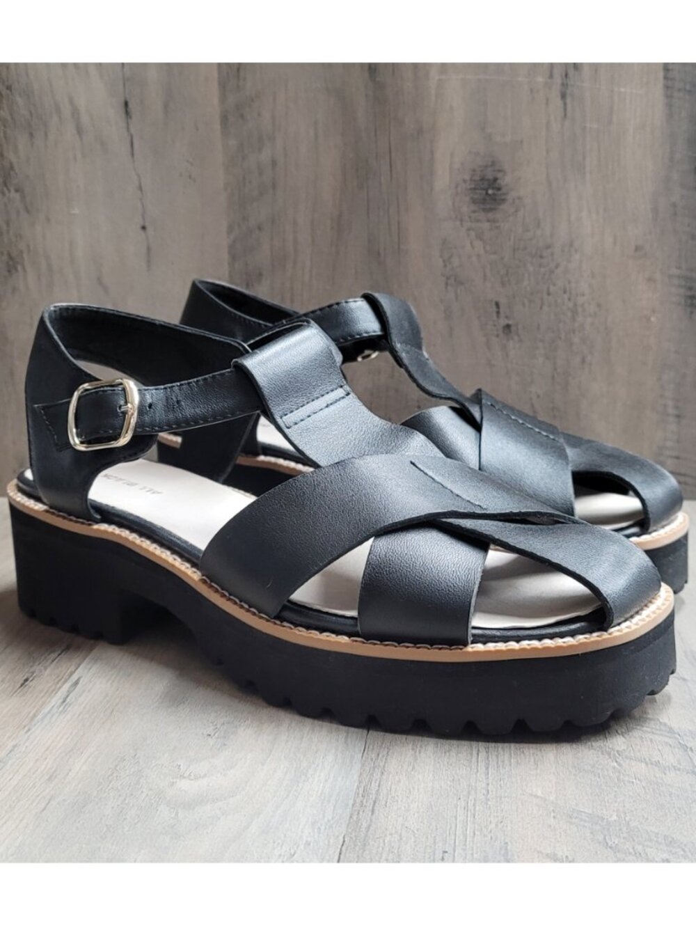 All Black ~ Fisherman Black Leather Lugg Sole Sandals 40.5 / 10